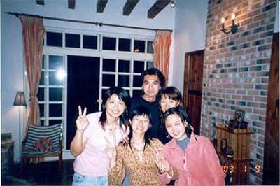 2003 (1).jpg - Jun-20-2003-迎新送舊之一